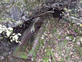 Ligne Maginot - C12B - COLLINE ROUGE - (Blockhaus pour canon) - Les restes du créneau.