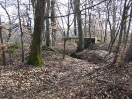 Ligne Maginot - AB5-III - (Observatoire indéterminé) - Une vue du PA : L'observatoire est à gauche, le blockhaus canon à droite.