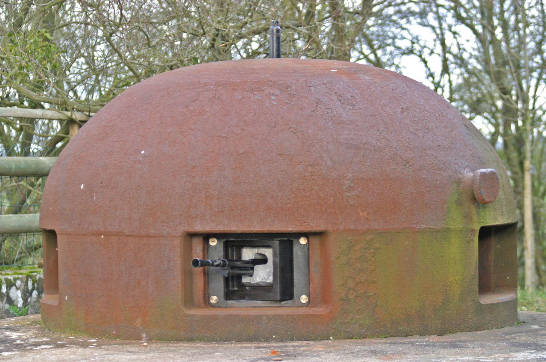 Ligne Maginot - Cloche GFM type A - Cloche avec le FM 24-29 et le périscope F1 en position