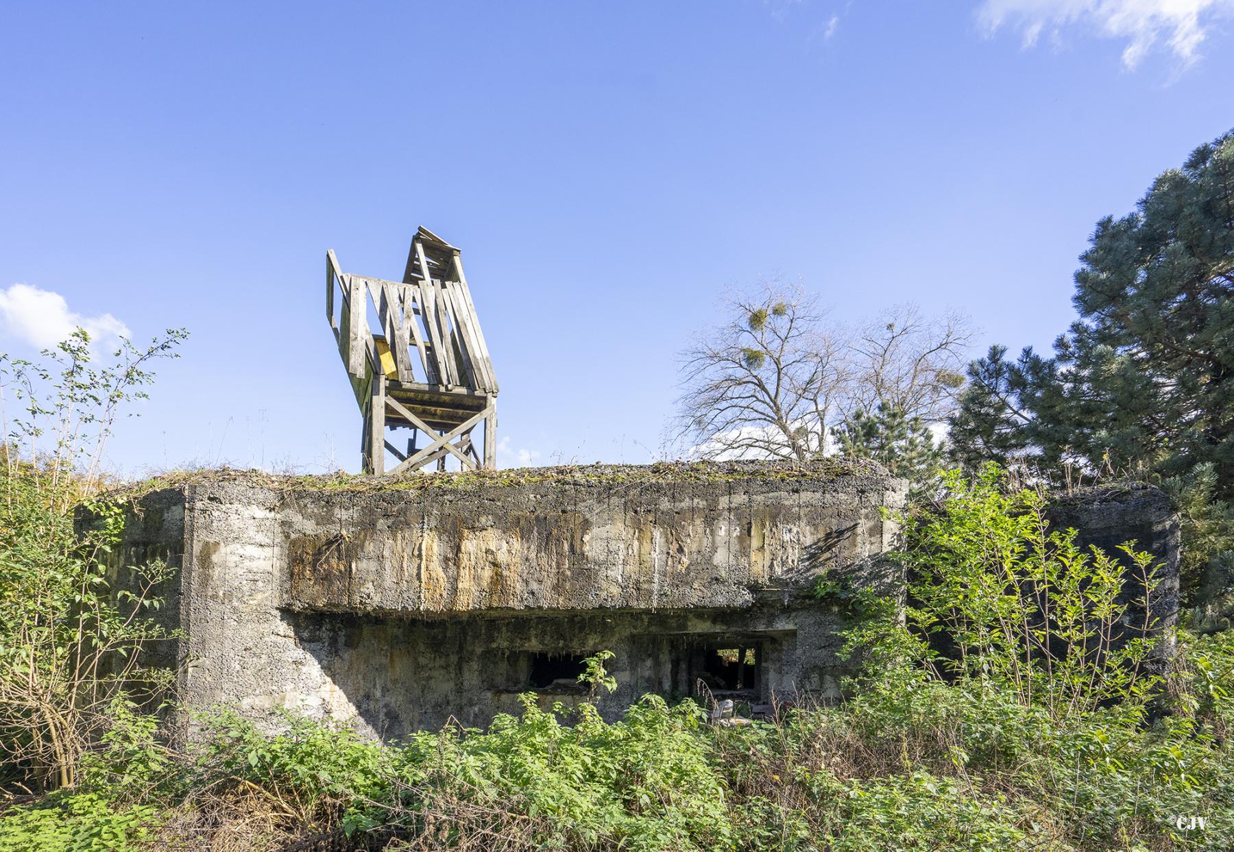 Ligne Maginot - A68 - OEILLET - (Blockhaus pour canon) - Les créneaux nord-ouest