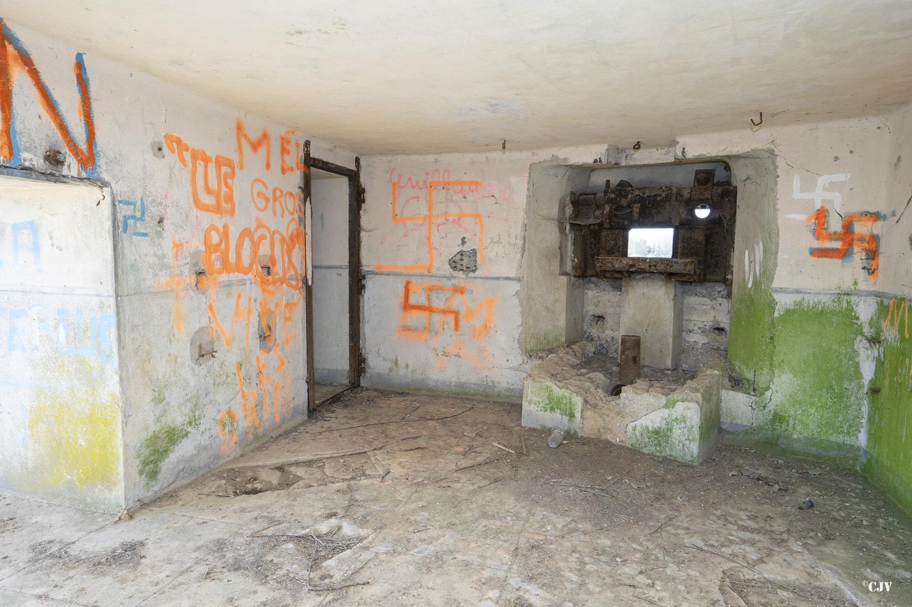 Ligne Maginot - B535 - BOIS-CRETE - (Blockhaus pour canon) - L'intérieur