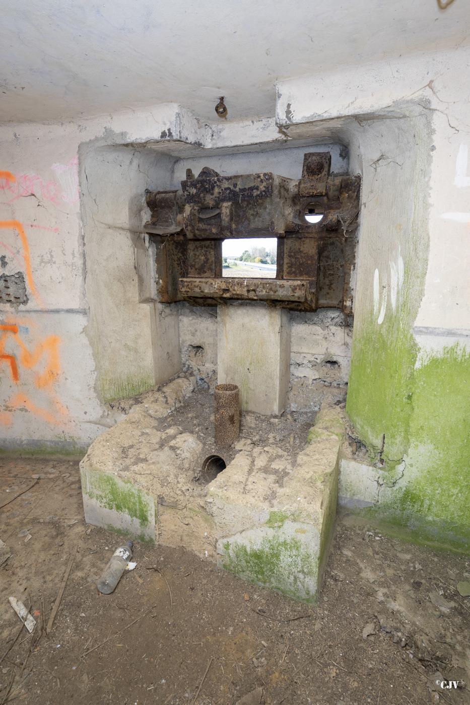 Ligne Maginot - B535 - BOIS-CRETE - (Blockhaus pour canon) - 