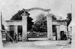 Ligne Maginot - ANGEVILLERS (CAMP) - (Camp de sureté) - L'entrée du camp à l'époque de son utilisation par l'US Army