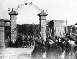 Ligne Maginot - ANGEVILLERS (CAMP) - (Camp de sureté) - L'entrée du camp