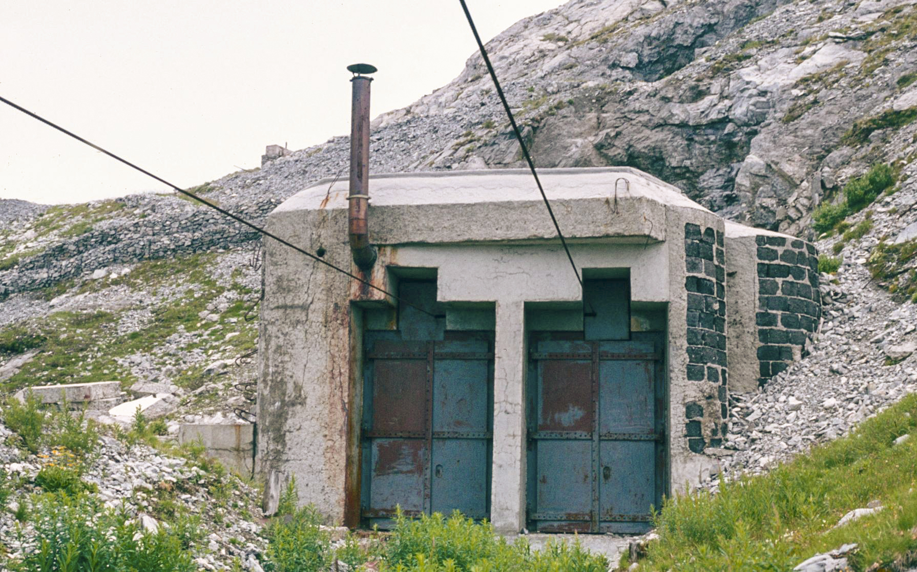 Ligne Maginot - PAS DU ROC - (Ouvrage d'artillerie) - L'entrée munitions