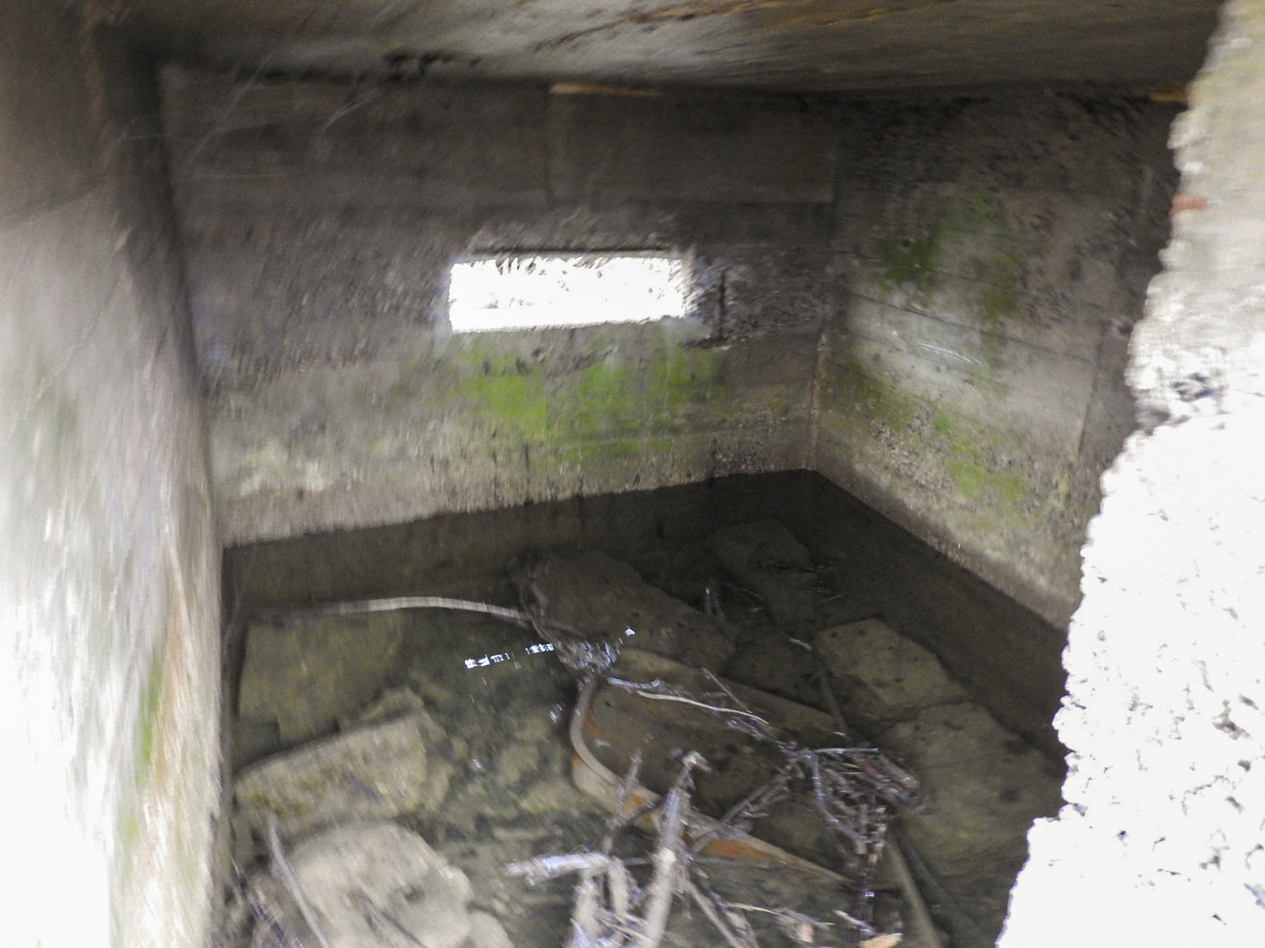 Ligne Maginot - HOLLERSWIESE 2 - (Blockhaus pour arme infanterie) - La chambre de tir pour mitrailleuse.