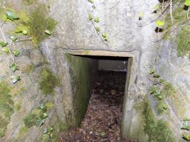 Ligne Maginot - ANGECOURT - (PC de Quartier) - L'entrée gauche