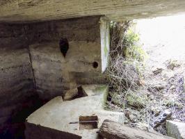 Ligne Maginot - F - LA MACHERE - (Blockhaus pour canon) - L'entrée avec position pour pieds AC de 25mm ou 37mm