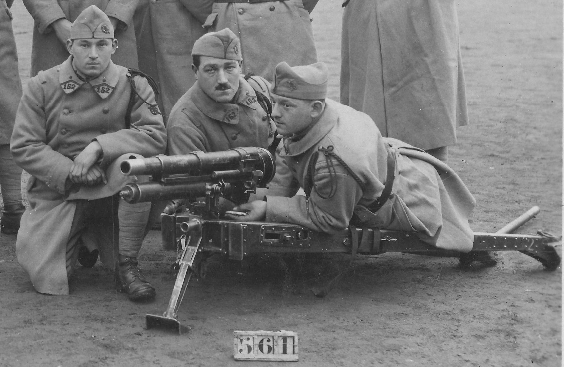 Ligne Maginot - Canon de 37 mm mle 1916 TR - Hommes du 152° RI avec un canon antichar de 37 mm mle 1916 TR