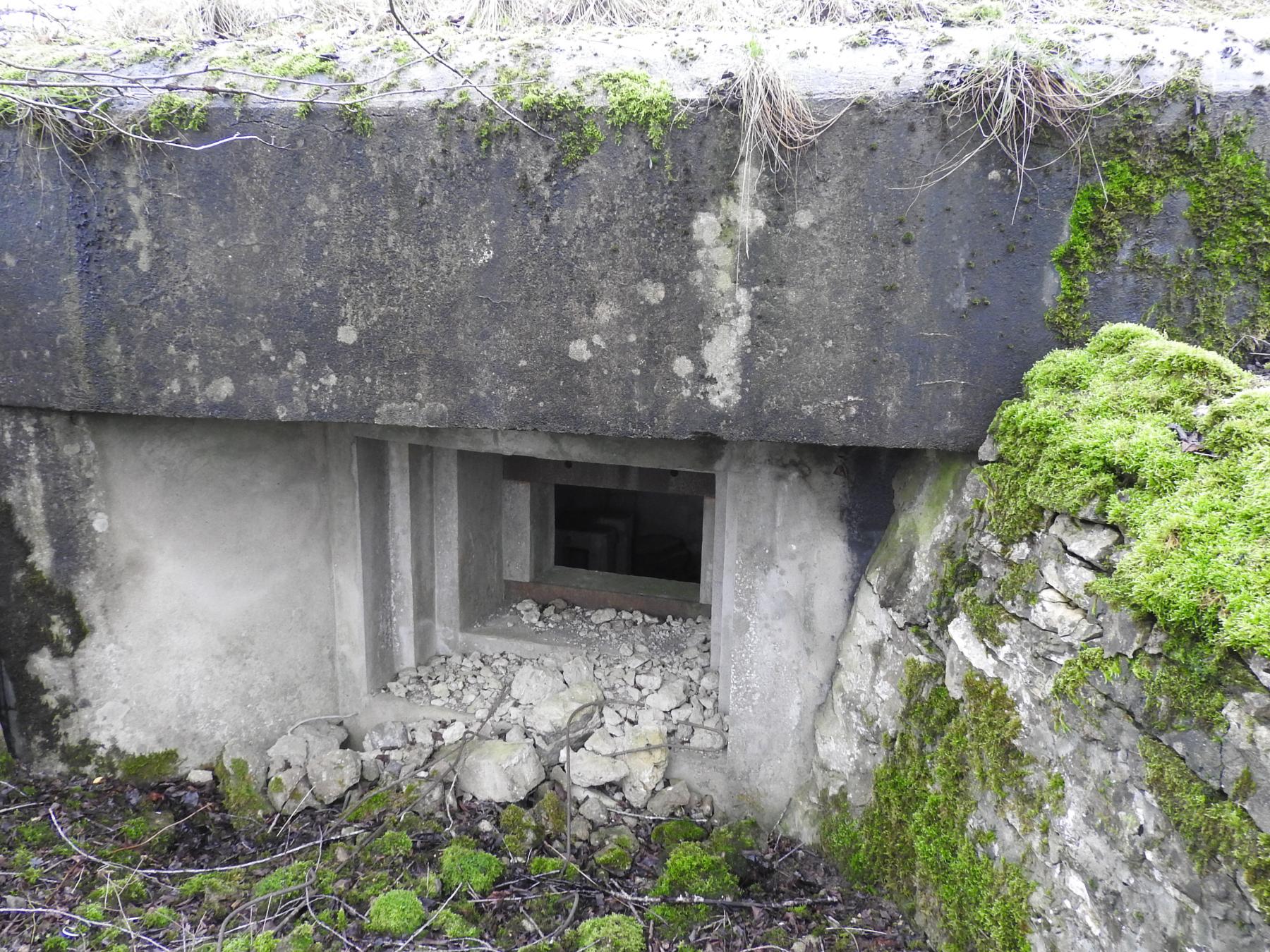 Ligne Maginot - WOLFSREDGEN EST - (Blockhaus pour canon) - L'embrasure du canon anti-char.