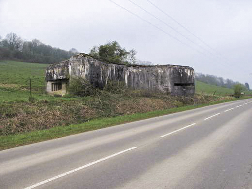 107 - LONGUES ORGIERES - (Blockhaus lourd type STG / STG-FCR - Double)