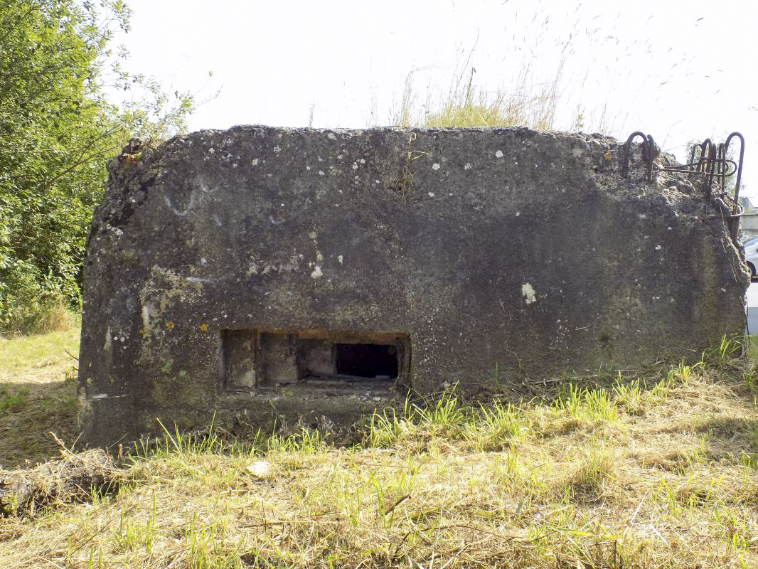 Ligne Maginot - RUE DES ECOLES - (Blockhaus pour arme infanterie) - Face gauche