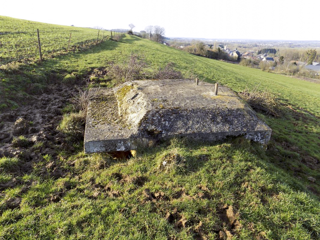 Ligne Maginot - R3 - RESERVOIR DU PAQUIS EST - (Blockhaus pour arme infanterie) - Face sud-est