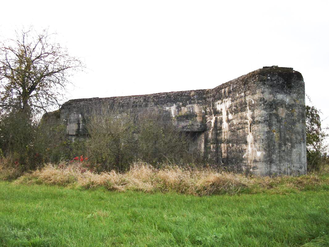 Ligne Maginot - CEZF-27  - LA HALLE SOUS LES COTES - (Casemate d'infanterie - double) - Face sud est