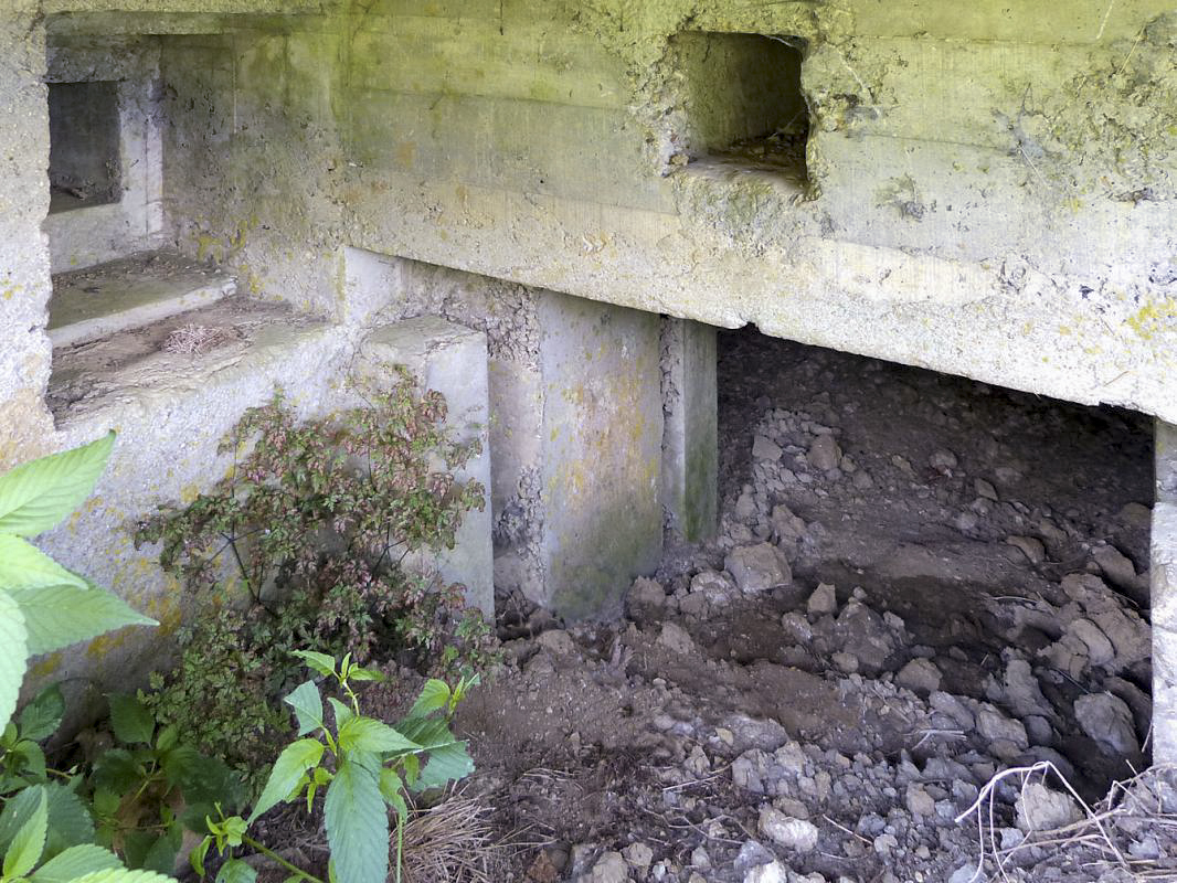 Ligne Maginot - 101 - PAQUIS DES CAILLES - (Blockhaus lourd type STG / STG-FCR - Double) - L'entrée pour le matériel et le canon