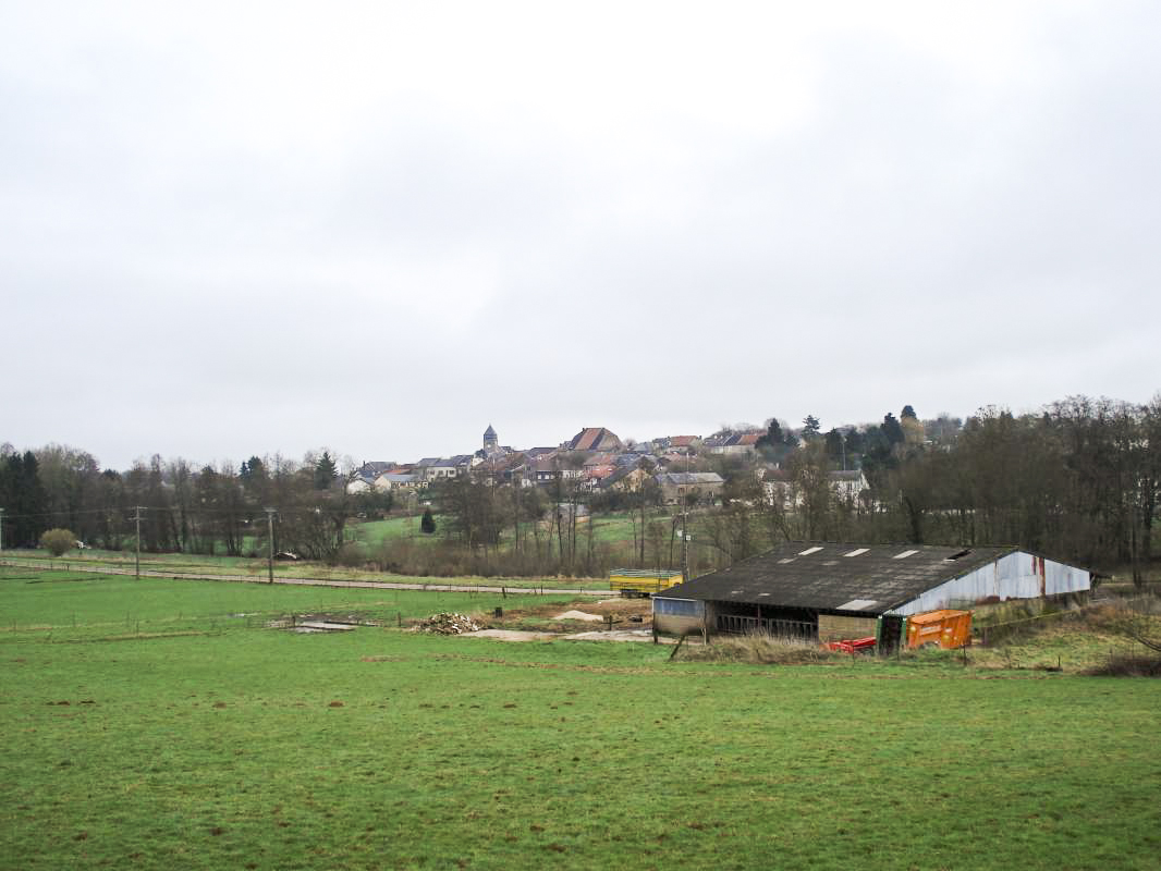 Ligne Maginot - K - FERME DU MOULIN - (Blockhaus pour canon) - Vue nord est vers Remilly-Aillicourt