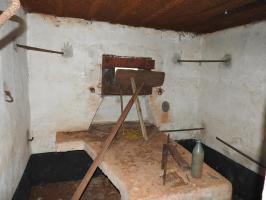 Ligne Maginot - FROHMUEHL OUEST - (Blockhaus pour arme infanterie) - La chambre de tir pour mitrailleuse.