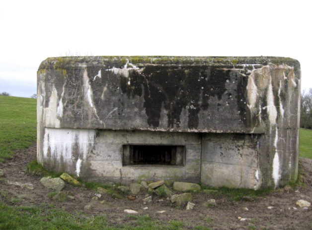 Ligne Maginot - HERBITZHEIM  4 - (Blockhaus pour arme infanterie) - Créneau mitrailleuse