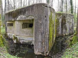 Ligne Maginot - A25 - PATTE D'OIE - (Blockhaus pour canon) - Façade Est