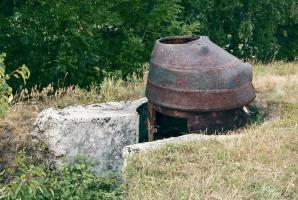 Ligne Maginot - AMODON (TD N° 600) - (Cuve pour arme d'infanterie) - La tourelle en 1982
La cuve bétonnée est bien visible sur la photo