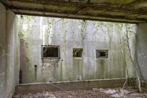 Ligne Maginot - ANGEVILLERS - (Stand de tir) - Stand de tir.
Les trémies de la casemate de tir vues de l'extérieur