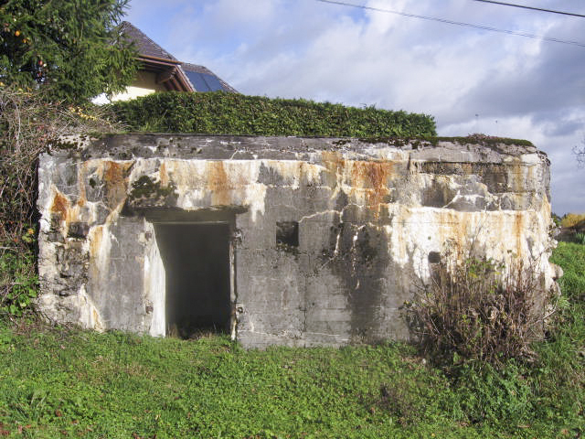 Ligne Maginot - X75 - (Chambre de coupure - Avec central) - Facade arrière et l'entrée