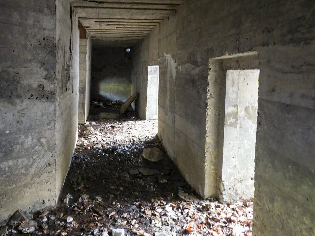 Ligne Maginot - LE GLACIS BAS - (Blockhaus pour canon) - 