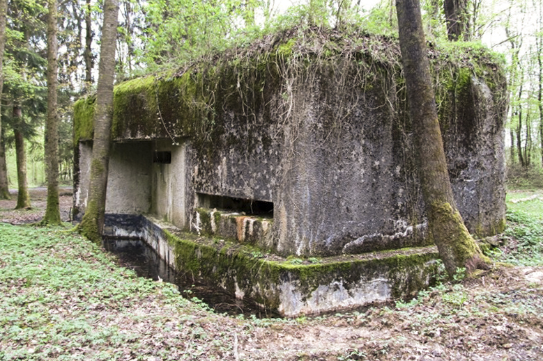 Ligne Maginot - A10 - LA LIMITE - (Blockhaus pour canon) - 