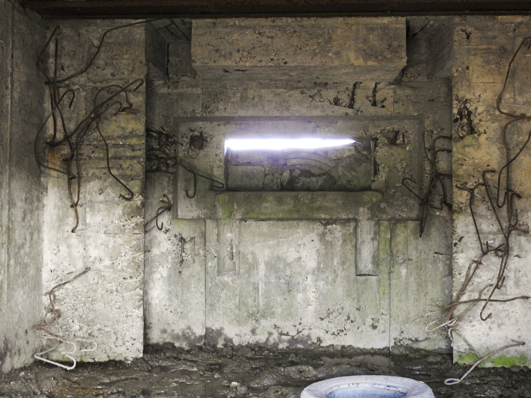 Ligne Maginot - AB337 - EART - (Blockhaus pour canon) - L'embrasure inachevée du blockhaus.