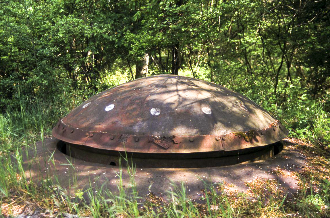 Ligne Maginot - ANZELING - A25 - (Ouvrage d'artillerie) - Bloc 2
Tourelle mitrailleuse / AM