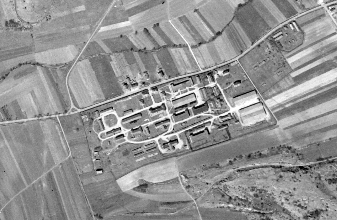 Ligne Maginot - VECKRING - (Camp de sureté) - Vue aérienne du camp
Noter l'isolement du camp par rapport au village avant les constructions des années 60 à 80