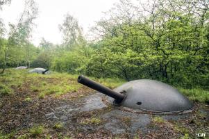 Ligne Maginot - FORT JEANNE-D'ARC (3° ARMEE) - (PC de Région Fortifiée) - Batterie droite pour canons de 10 cm