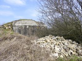 Ligne Maginot - AB24 - (Blockhaus pour canon) - Le côté de l'entrée.