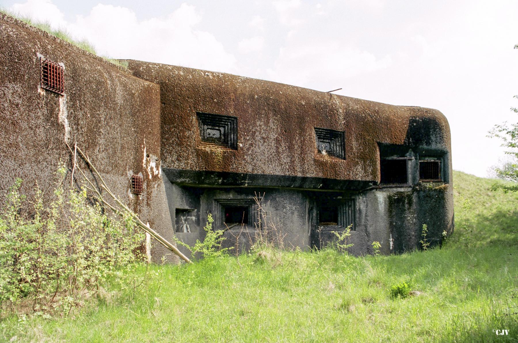 Ligne Maginot - ANZELING - A25 - (Ouvrage d'artillerie) - Bloc 9