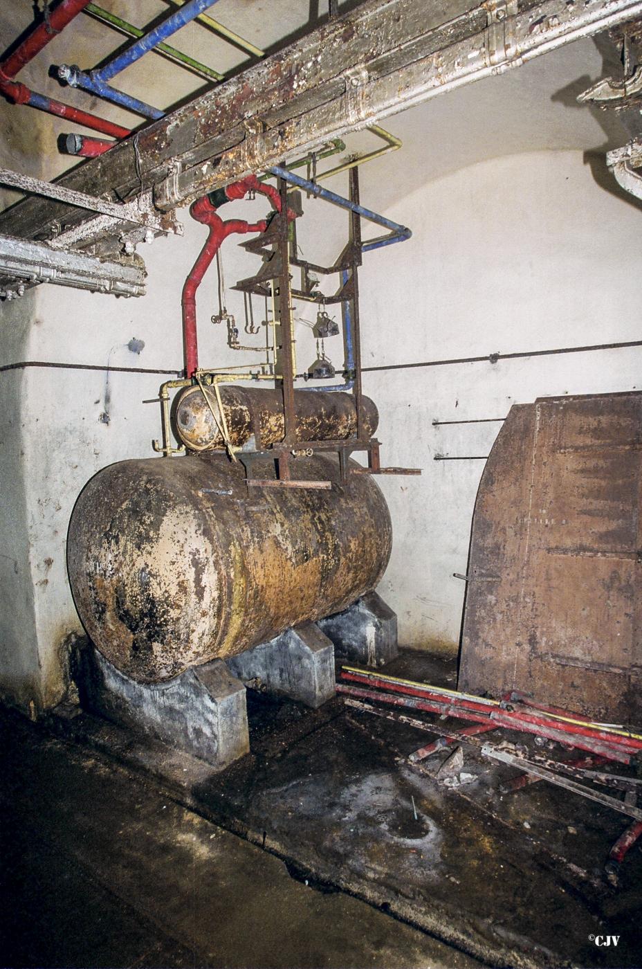Ligne Maginot - ANZELING - A25 - (Ouvrage d'artillerie) - Magasin M1
Système d'extinction automatique du magasin à munitions