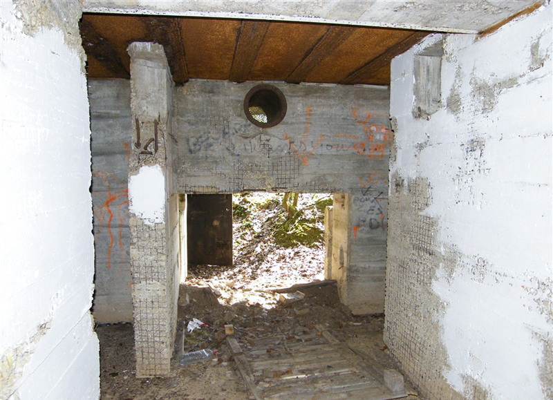 Ligne Maginot - LIEBFRAUENTHAL - (Casemate d'infanterie) - L'entrée du matériel