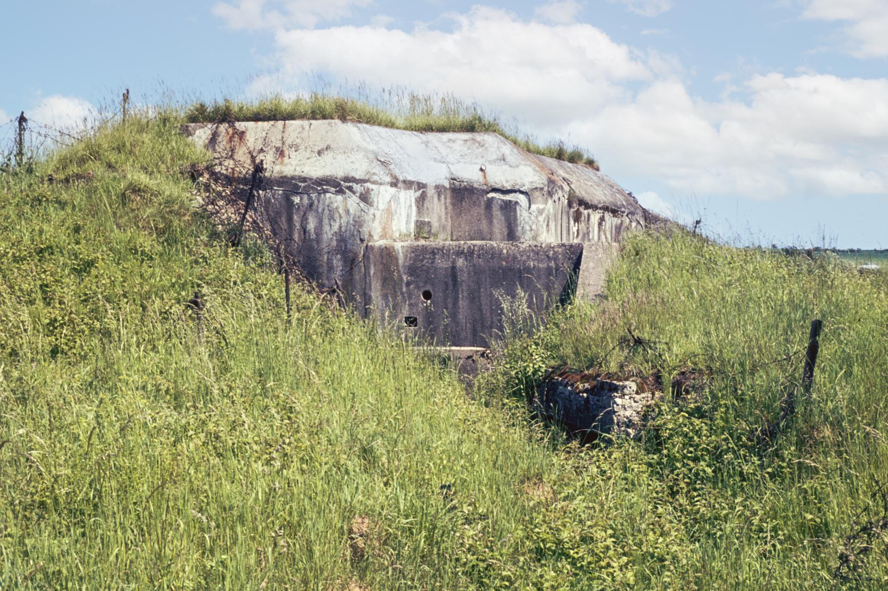 Ligne Maginot - AB24 - (Blockhaus pour canon) - L'entrée