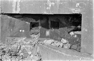 Ligne Maginot - OBERROEDERN NORD - (Casemate d'infanterie - Double) - Photo prise après les combats
Le fossé replié par l'explosion d'une bombe