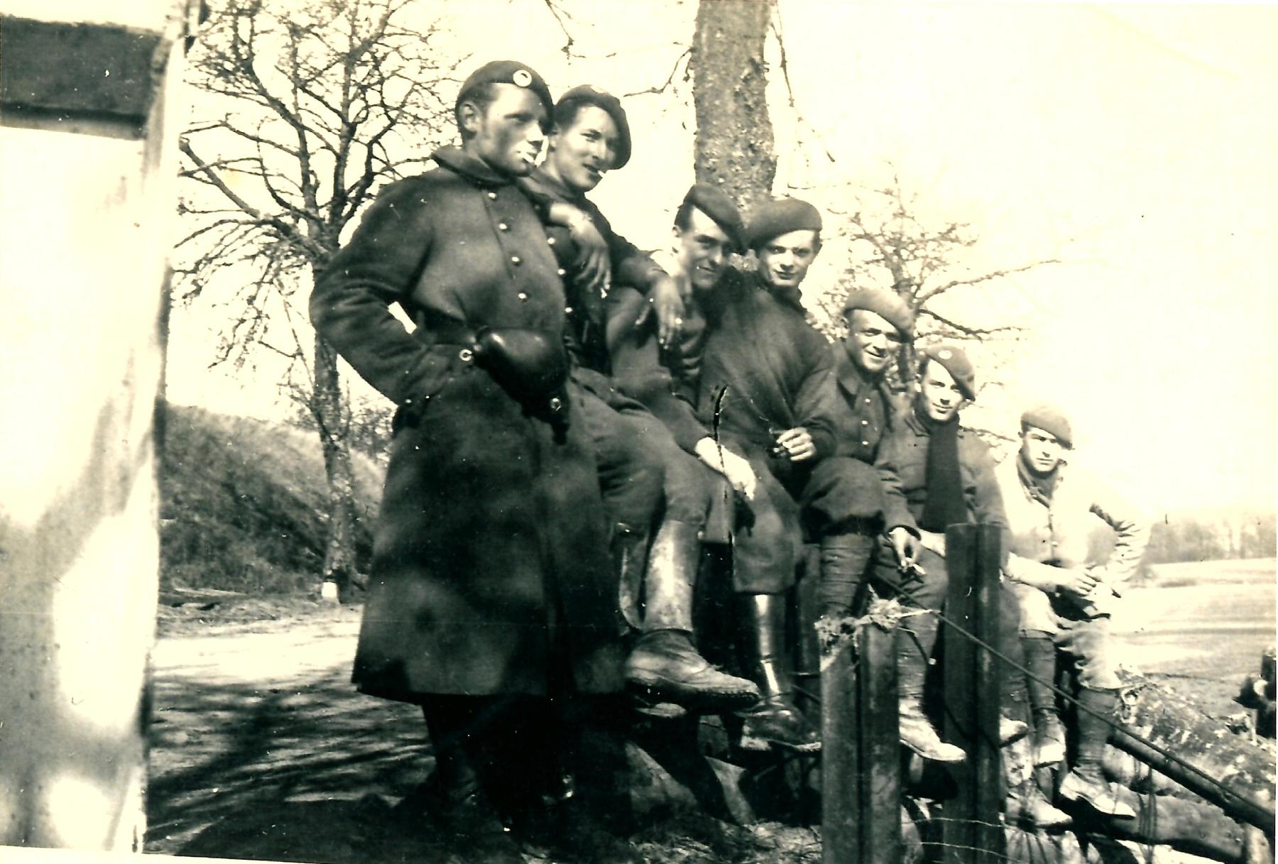 Ligne Maginot - 125 - (Barrage de Route) - Personnel affecté à la garde de la barrière, probablement rattaché à la casemate C54