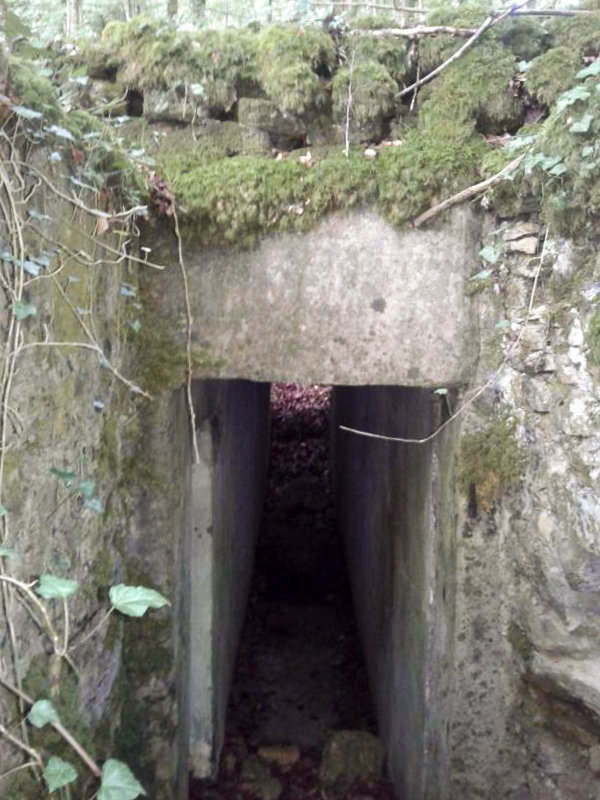 Ligne Maginot - LA VIGNETTE (1°BON 136°RIF) - (PC de Quartier) - Couloir à deux entrées, desservant l'abri-PC.