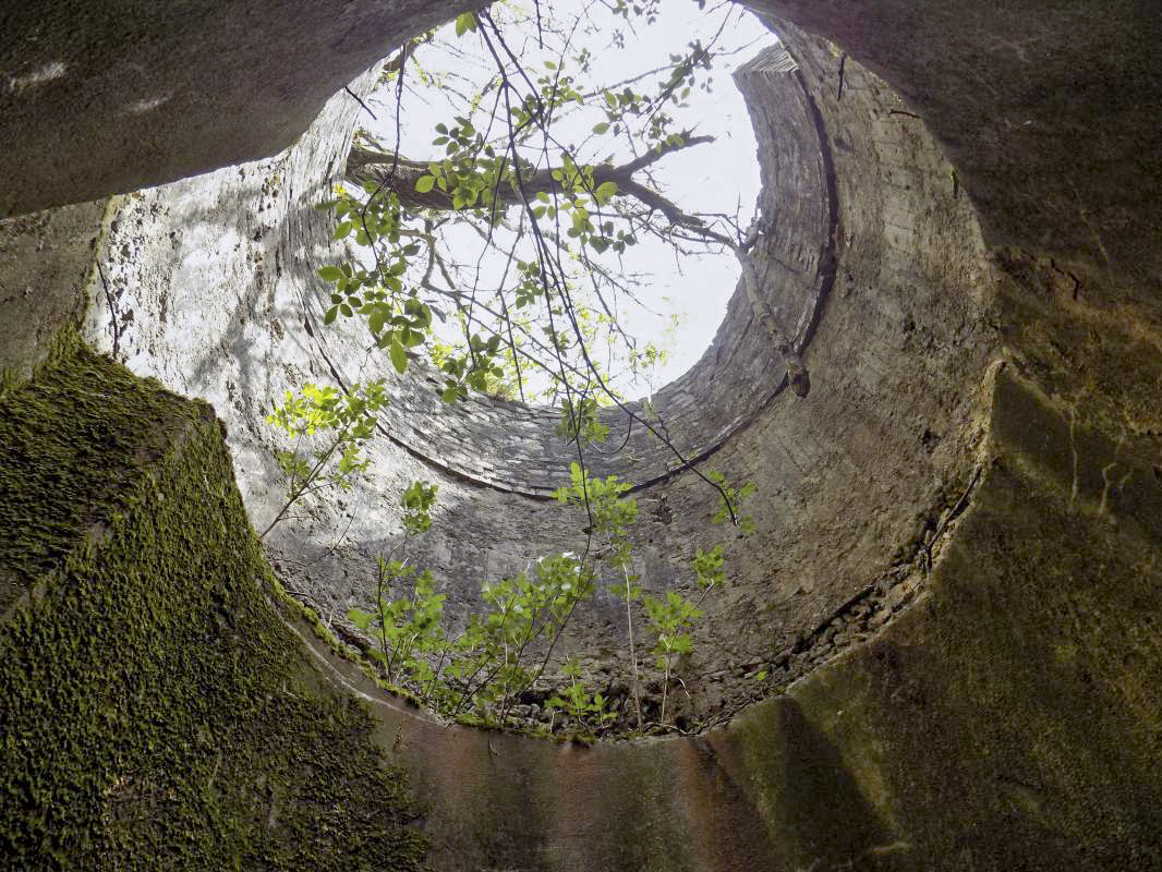 Ligne Maginot - A57 - AVANCÉE DE ROCROI - (Casemate d'infanterie - Double) - Puits de la cloche, pas installée