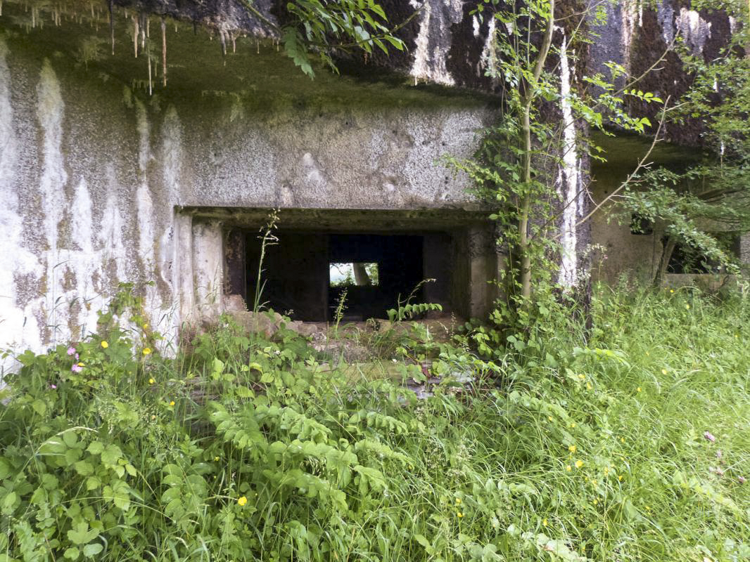 Ligne Maginot - A118 - CHAPELLE BLANCHE - (Casemate d'infanterie - Double) - Flanquement gauche - Embrasure AC25