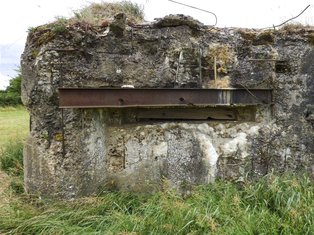 Ligne Maginot - BA33B - QUATRE BRAS - (Observatoire d'infanterie) - Face Nord
Créneau Ouest