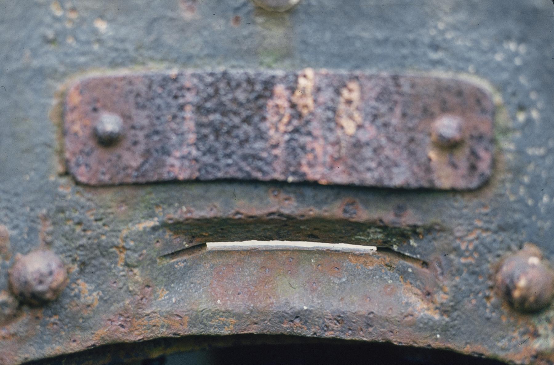 Ligne Maginot - NONNENWALD 3 - (Blockhaus pour arme infanterie) - Fente  d'observation, vue coté intérieur de la tourelle