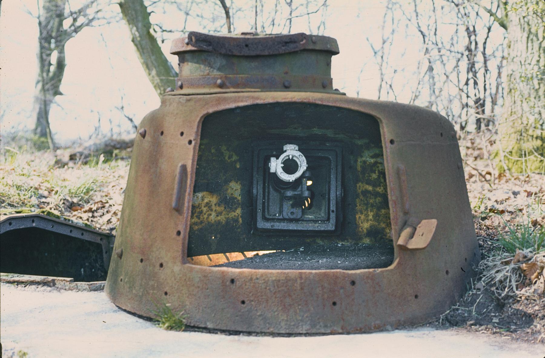 Ligne Maginot - MITTELSWALD 5 - (Blockhaus pour arme infanterie) - La tourelle est encore sur place