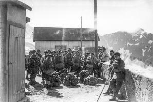 Ligne Maginot - REDOUTE RUINEE - (Ouvrage d'infanterie) - L'avant poste en juillet 1940
L'armistice signé, l'équipage se prépare au départ