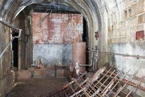 Ligne Maginot - AUMETZ - A7 - (Ouvrage d'infanterie) - Amorce de galerie vers l'ouvrage définitif projeté mais jamais réalisé transformée en local à réserves d'eau.