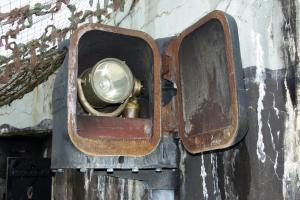 Ligne Maginot - Projecteur électrique pour  casemate d'infanterie EVE et NOIZET (EVE et NOIZET) - Projecteur en place dans sa niche