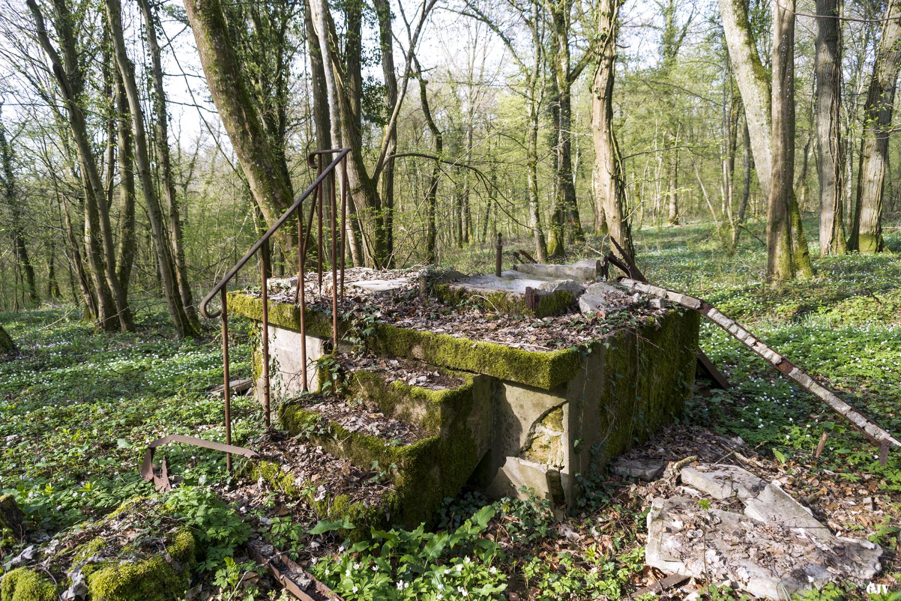 Ligne Maginot - BOIS DE BEUVEILLE - C2 - (Casemate d'infanterie - Simple) - Latrine extérieure