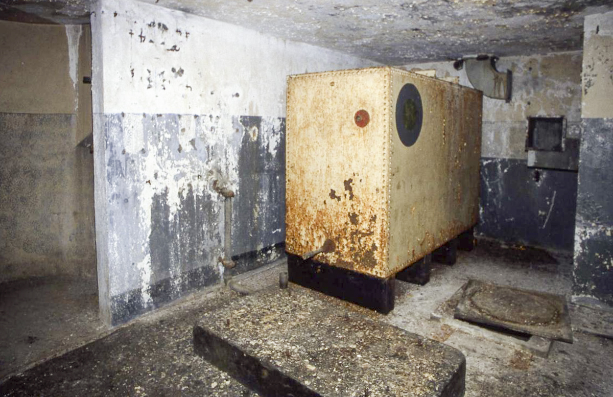 Ligne Maginot - BOIS DE TAPPE OUEST - C5 - (Casemate d'infanterie) - L'intérieur de la casemate